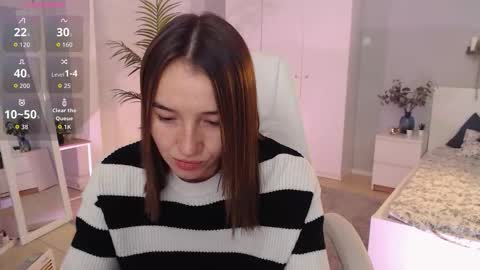 Bella online show from 09/22/25, 01:07