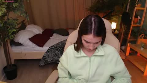 Bella online show from 11/20/25, 01:39