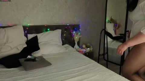 Snapshot of bellmira chatting on 05/18/26, 09:26 bellmira online show from 05/18/26, 09:26