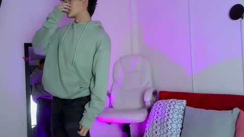 Snapshot of bellmontneon chatting on 10/02/25, 11:17 Neon online show from 10/02/25, 11:17