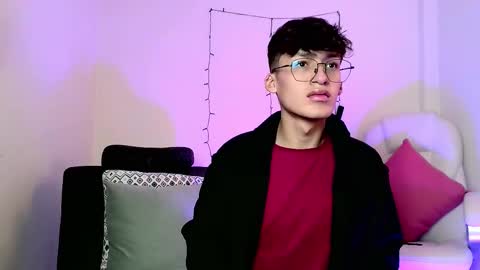 Snapshot of bellmontneon chatting on 11/05/25, 11:21 Neon online show from 11/05/25, 11:21