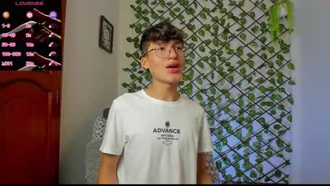 Snapshot of bellmontneon chatting on 11/24/25, 11:21 Neon online show from 11/24/25, 11:21