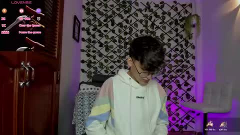 Snapshot of bellmontneon chatting on 12/16/25, 11:15 Neon online show from 12/16/25, 11:15