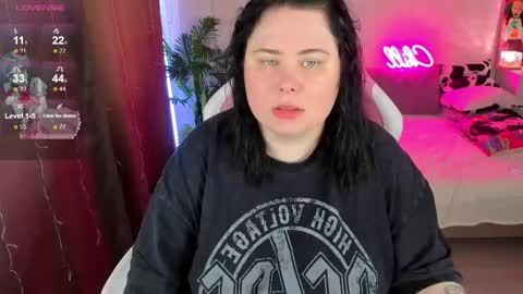 LinaBoo online show from 11/07/25, 01:00