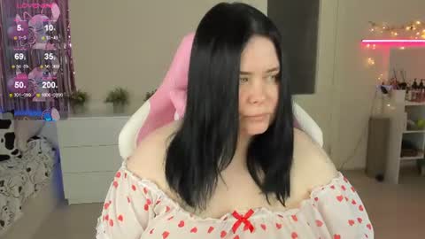 LinaBoo online show from 06/11/26, 12:58