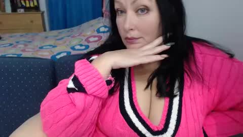 Snapshot of beluckynow chatting on 02/01/25, 05:47 beluckynow online show from 02/01/25, 05:47