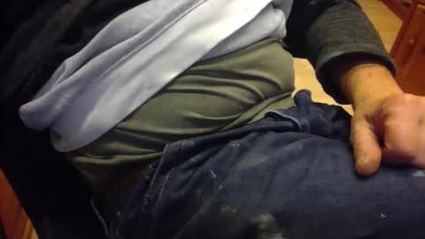 Snapshot of bemichel chatting on 10/22/25, 04:51 jaimetout online show from 10/22/25, 04:51