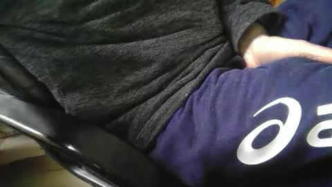 Snapshot of bemichel chatting on 12/20/25, 12:01 jaimetout online show from 12/20/25, 12:01