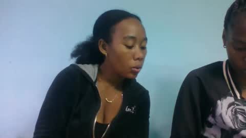 Snapshot of bemonique chatting on 05/15/26, 04:58 bemonique online show from 05/15/26, 04:58