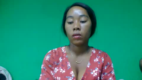 Snapshot of bemonique chatting on 05/17/26, 10:44 bemonique online show from 05/17/26, 10:44