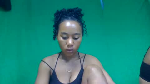 Snapshot of bemonique chatting on 06/02/26, 08:55 bemonique online show from 06/02/26, 08:55