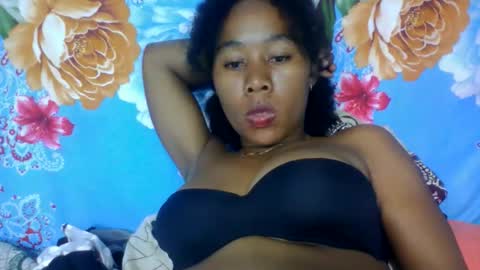 Snapshot of bemonique chatting on 06/08/26, 01:28 bemonique online show from 06/08/26, 01:28
