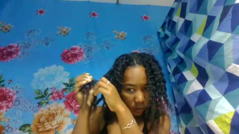 Snapshot of bemonique chatting on 06/12/26, 11:31 bemonique online show from 06/12/26, 11:31