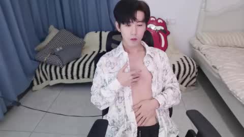 Snapshot of ben705676 chatting on 09/22/25, 02:41 Ben online show from 09/22/25, 02:41