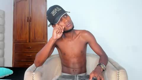 Snapshot of benbrownn chatting on 10/24/25, 08:27    online show from 10/24/25, 08:27