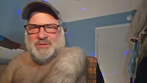 Snapshot of bendavewill chatting on 12/20/24, 05:47 Bendavewill online show from 12/20/24, 05:47