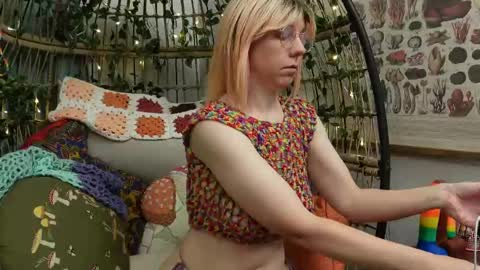 Willow online show from 09/25/25, 11:14