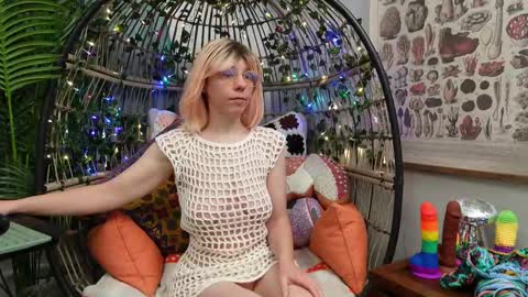 Willow online show from 10/04/25, 11:30