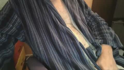 Snapshot of bendrinkin chatting on 10/21/25, 10:05 bendrinkin online show from 10/21/25, 10:05