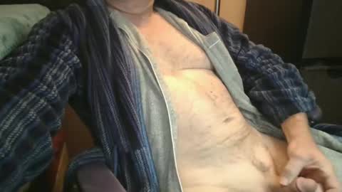 Snapshot of bendrinkin chatting on 11/04/25, 10:58 bendrinkin online show from 11/04/25, 10:58