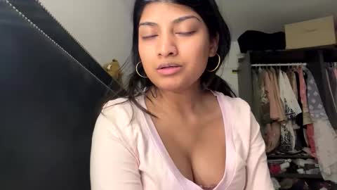 Snapshot of bengalibaddie7_x chatting on 05/19/26, 02:18 bengalibaddie7_x online show from 05/19/26, 02:18