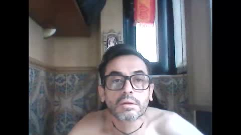 Snapshot of benidorm9 chatting on 05/24/26, 05:29 benidorm9 online show from 05/24/26, 05:29