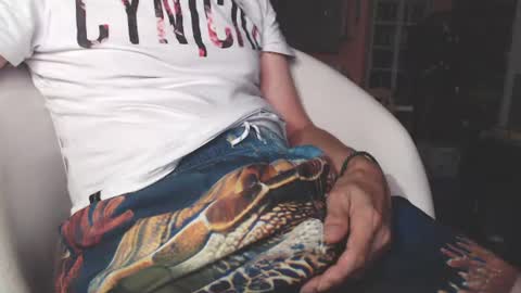 benijamin online show from 07/13/26, 08:55