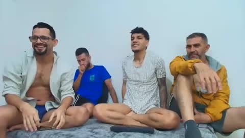 Snapshot of benjamin613999 chatting on 11/26/25, 03:24 benjamin online show from 11/26/25, 03:24