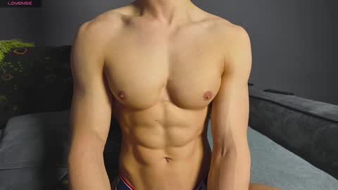 Snapshot of benjaminbond chatting on 10/30/25, 01:34 benjaminkarl02 online show from 10/30/25, 01:34