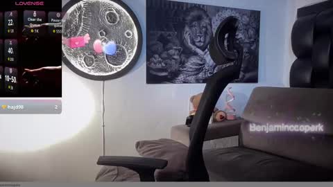 Snapshot of benjamincooperk1 chatting on 11/06/25, 07:15 benjamincooperk online show from 11/06/25, 07:15