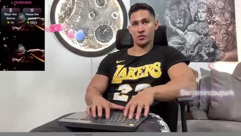 Snapshot of benjamincooperk1 chatting on 11/11/25, 03:06 benjamincooperk online show from 11/11/25, 03:06