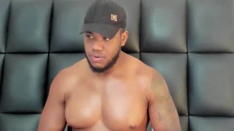 Snapshot of benjaminsr chatting on 03/12/26, 06:36 BEJAMIN online show from 03/12/26, 06:36