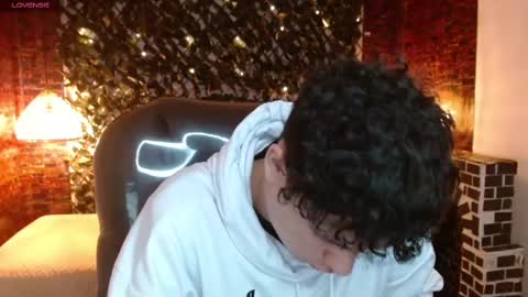 BENJAMIN online show from 12/18/24, 01:37