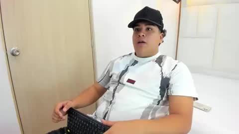 Snapshot of bennett_alejoo chatting on 09/17/25, 04:41 bennett_alejoo online show from 09/17/25, 04:41