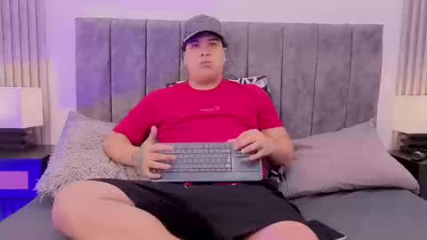 Snapshot of bennett_alejoo chatting on 09/18/25, 04:31 bennett_alejoo online show from 09/18/25, 04:31