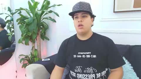 Snapshot of bennett_alejoo chatting on 10/20/25, 09:26 bennett_alejoo online show from 10/20/25, 09:26