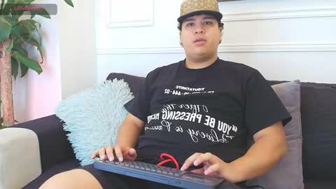 Snapshot of bennett_alejoo chatting on 11/01/25, 06:21 bennett_alejoo online show from 11/01/25, 06:21