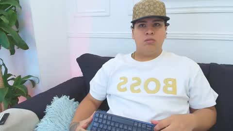 Snapshot of bennett_alejoo chatting on 11/26/25, 06:53 bennett_alejoo online show from 11/26/25, 06:53