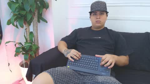 bennett_alejoo online show from 12/16/25, 06:35