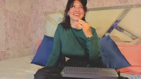 Snapshot of benny_and_mark chatting on 04/09/26, 03:39 Benny and Mark online show from 04/09/26, 03:39