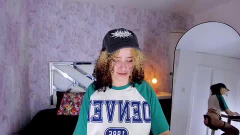 Snapshot of benny_wilson chatting on 09/17/25, 03:41 benny_wilson online show from 09/17/25, 03:41