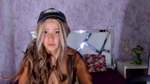 Snapshot of benny_wilson chatting on 09/30/25, 03:33 benny_wilson online show from 09/30/25, 03:33