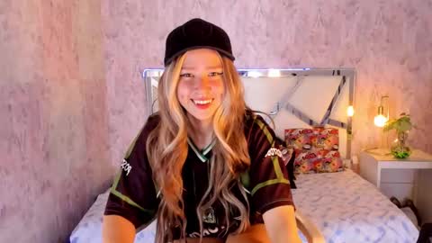 Snapshot of benny_wilson chatting on 10/04/25, 03:37 benny_wilson online show from 10/04/25, 03:37