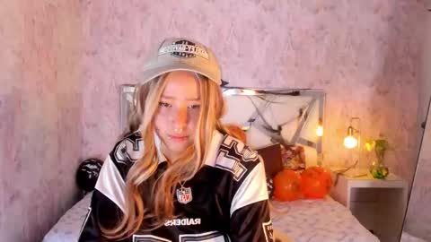 Snapshot of benny_wilson chatting on 10/06/25, 03:37 benny_wilson online show from 10/06/25, 03:37