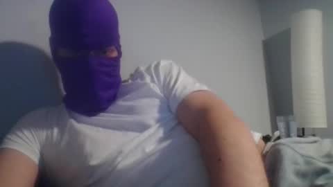 Snapshot of bennybueno chatting on 03/28/26, 03:28 bennybueno online show from 03/28/26, 03:28