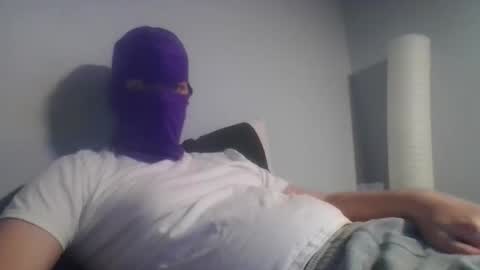 Snapshot of bennybueno chatting on 04/05/26, 04:20 bennybueno online show from 04/05/26, 04:20