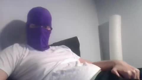 Snapshot of bennybueno chatting on 04/23/26, 03:41 bennybueno online show from 04/23/26, 03:41
