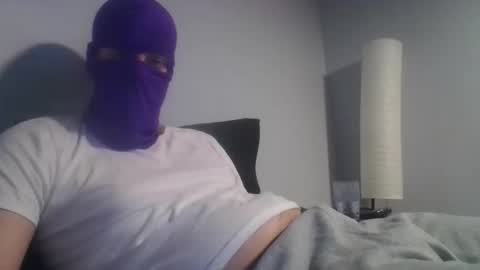 Snapshot of bennybueno chatting on 04/24/26, 04:15 bennybueno online show from 04/24/26, 04:15