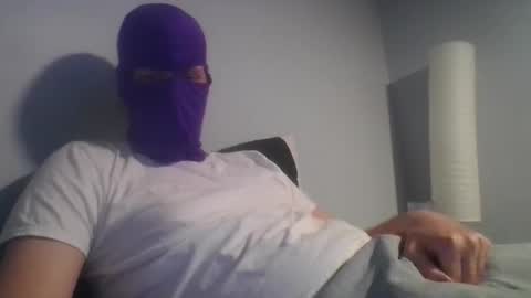 Snapshot of bennybueno chatting on 04/25/26, 03:20 bennybueno online show from 04/25/26, 03:20