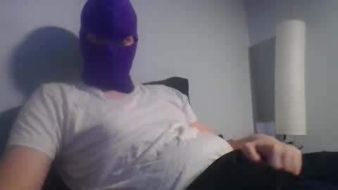 Snapshot of bennybueno chatting on 05/25/26, 03:23 bennybueno online show from 05/25/26, 03:23